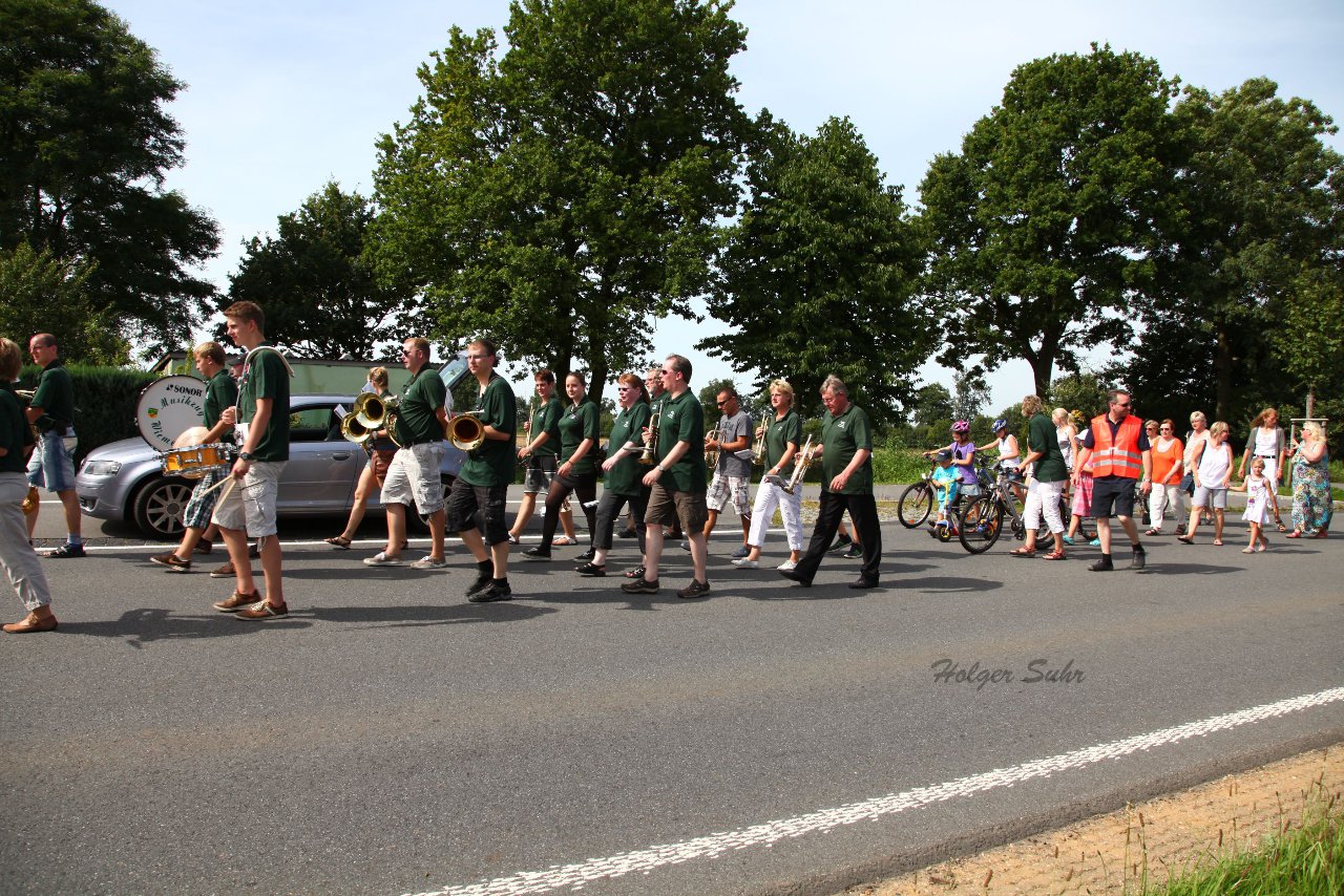 Bild 110 - Vogelschiessen am 18.8.12